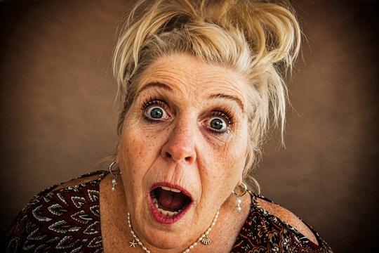 Seniorin, entsetzt