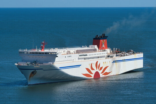 MOL Ferry Co., Ltd. SUNFLOWER FURANO (IMO 9761542) Ro-ro passenger ferry arriving at Oarai Port with an official ONE PIECE collaboration funnel design.