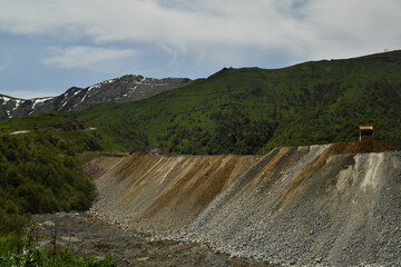 Obraz premium dam in the mountains