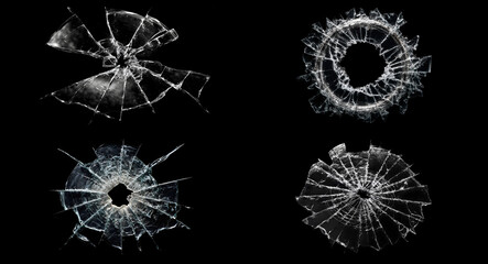 Obraz premium Realistic broken window glass PNG overlay isolated on transparent background for compositing