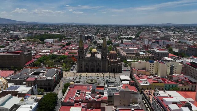 Catedral antigua en el centro de la ciudad de Guadalajara
