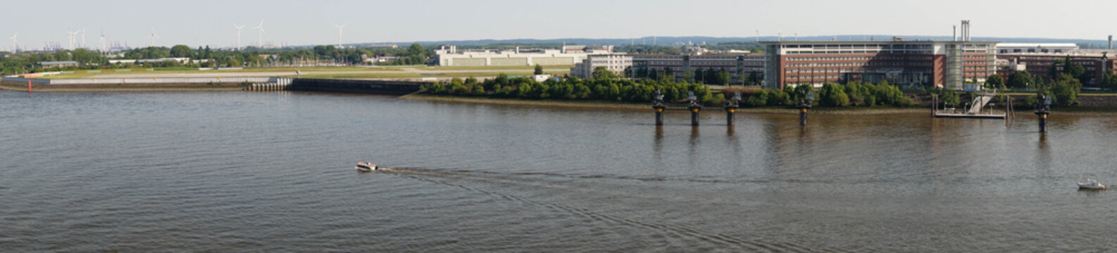 Das Werksgel&auml;nde von Airbus in Hamburg Finkenwerder