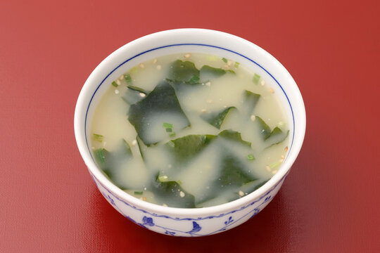 わかめスープ