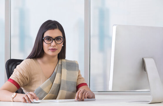 woman working on desktop