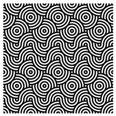 Obraz premium Concentric Circle Waves Pattern: An intricate geometric pattern composed of black and white concentric circles and wavy lines, creating a mesmerizing visual texture.