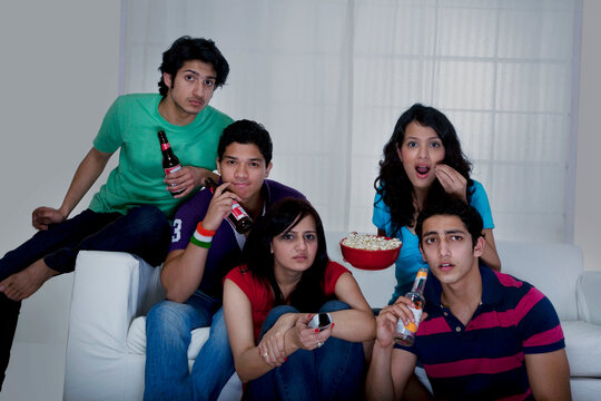Friends watching tv 