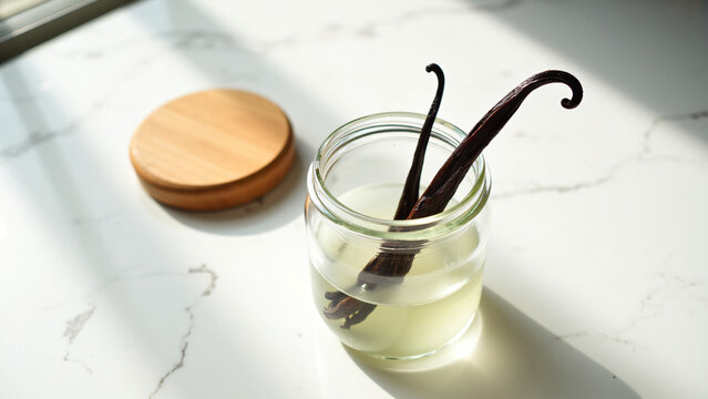 Vanilla Pod in Glass Jar for Food Packaging