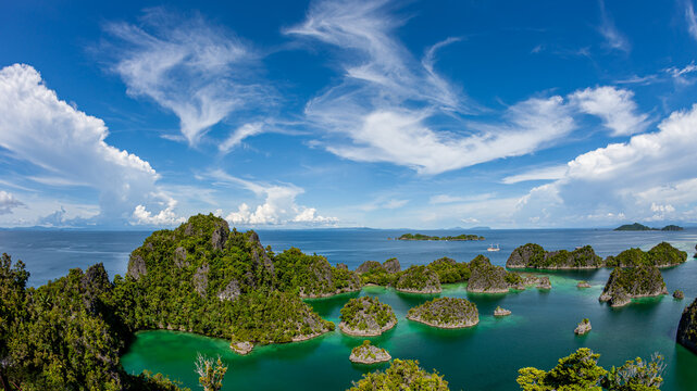 Indonesia, Raja Ampat, Panoramic view of the islands of the archipelago from Geosite Play Nemo