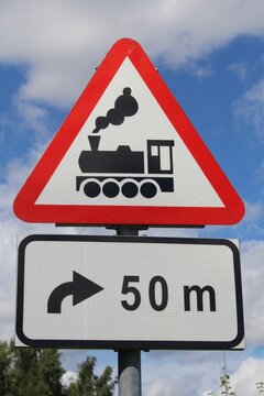 European Steam Train Level Crossing Warning Sign with 50m Direction Distance Plate