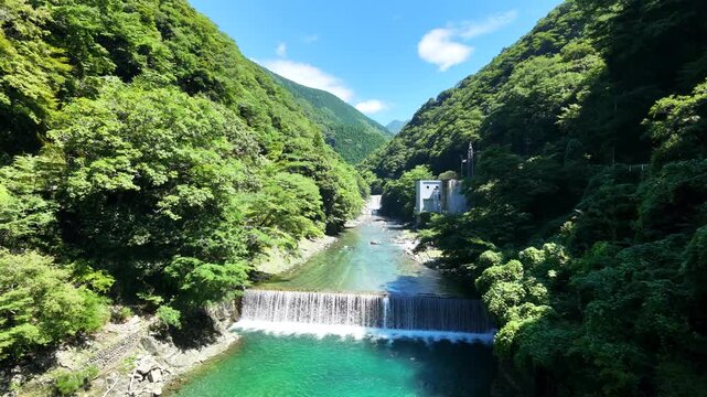 丹沢湖に流れる玄倉川