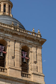 Vertical view of the tower of Santa Mar&iacute;a Cathedral in Ciudad Rodrigo, Salamanca, Spain