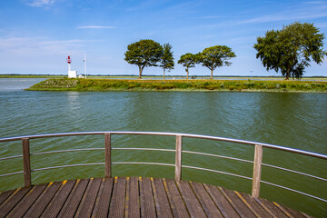 Somme, Saint-Valery-sur-Somme, vue sur le chenal de la somme et la lanterne © Alonbou