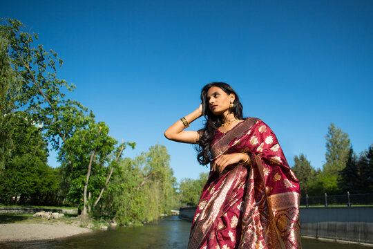 Portrait of Indian woman in traditional clothes.