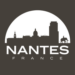 Obraz premium Nantes France Silhouette With Cityscape And Elephant White On Dark Background