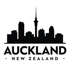 Obraz premium Auckland Skyline Silhouette With Text Black On White Background