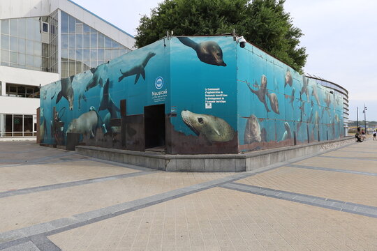 Nausicaa, centre national de la mer, aquarium g&eacute;ant, vue de l'ext&eacute;rieur, ville de Boulogne sur Mer, d&eacute;partement du Pas de Calais, France