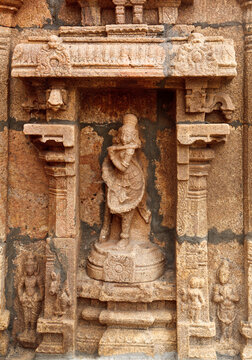 Bas reliefes in Hindu temple. Sri Ranganathaswamy Temple in Tiruchirappalli (Trichy), Tamil Nadu, India