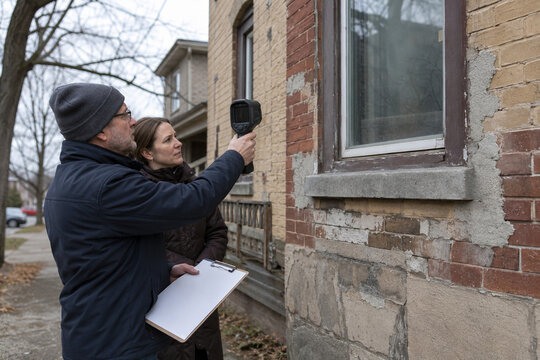 Auditing Building Heat Loss With a Thermal Camera