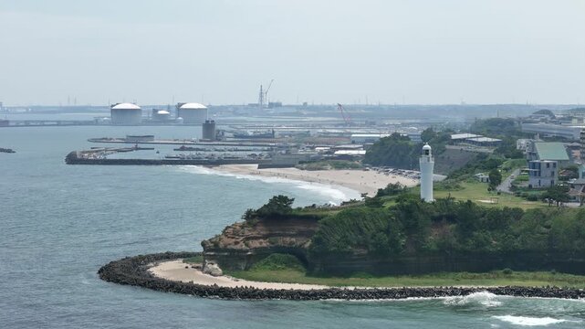 久慈浜海岸と日立灯台が見えるドローン空撮 2025年6月撮影