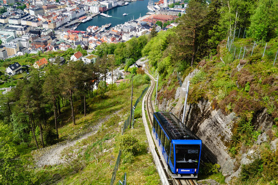 Roedhette und Blaemann sind die beiden Z&uuml;ge der Floibanen in Bergen