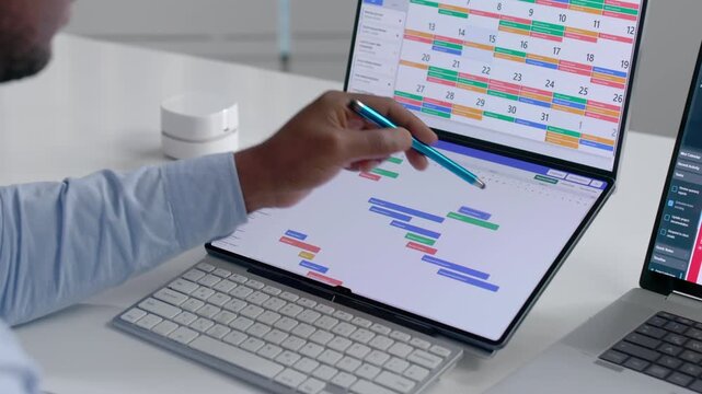 Project Manager Plans Team Schedule