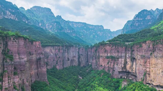 Guoliang Village Canyon, Taihang Mountain Wanxianshan Scenic Area, Linzhou, Anyang City, Henan Province