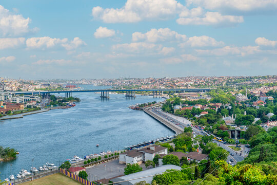Golden Horn view from Pierre Loti Hill in İstanbul, Turkey