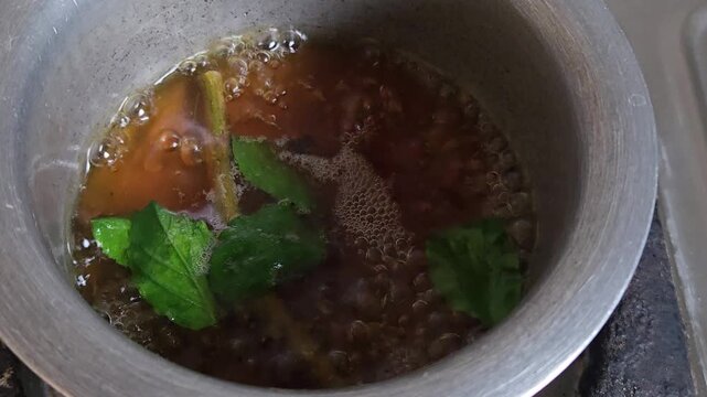 Boils giloy stem, tulsi, black pepper & jaggery. This herbal kadha boosts immunity, treats chronic fevers, aids digestion, manages diabetes, reduces stress, and fights respiratory infections.