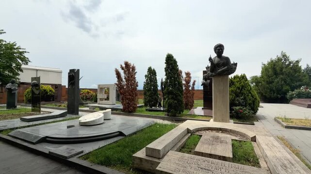 Komitas Park Pantheon