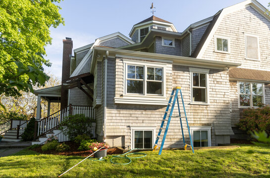  Window Clean home exterior nobody