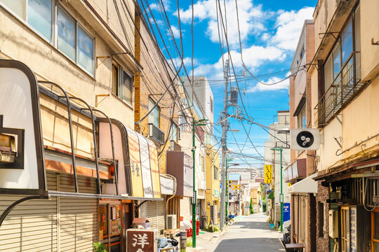 西武新宿線・中井駅 飲食店街