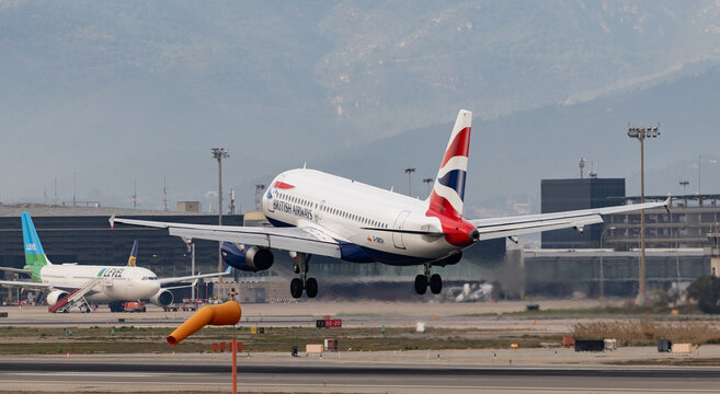 Barcelona, Spain, - January 16, 2026: British Airways Airbus A319 -100 (registration G-DBCH) approaches for landing at Josep Tarradellas Barcelona-El Prat Airport