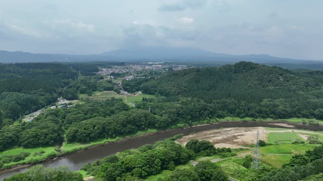 北上川と岩手山の緑をドローン空撮 2025年7月撮影