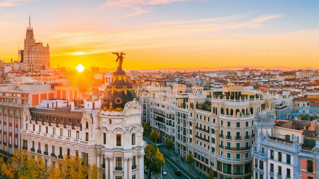 Aerial View of Madrid Cityscape &ndash; Golden Hour Sunset Over Historic Spanish Buildings
Madrid Metropolis Building at Sunset &ndash; Panoramic Skyline Photography, Spain Travel