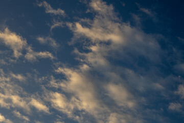 Obraz premium White Clouds in a Deep Blue Sky