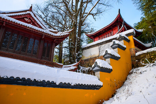 Winter Snow Scenery of Jingshan Temple, Hangzhou, Zhejiang, China