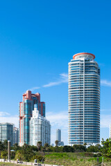Buildings south of Downtown Miami mainly occupied by highrise office and condominium buildings along Brickell Avenue. © Camilo