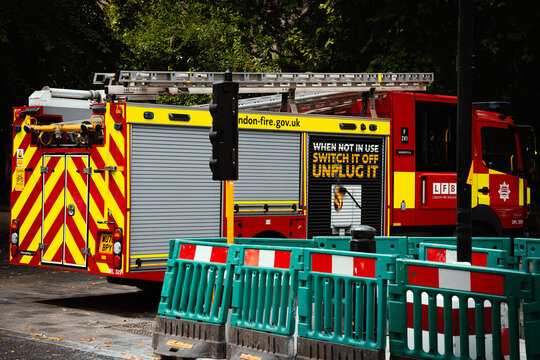 London Fire Brigade (LFB Fire Engine, Emergency Response Vehicle), British Fire Appliance, Pump Ladder, City Of London, England, UK - July 2026