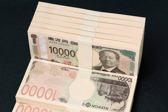 100万円の札束