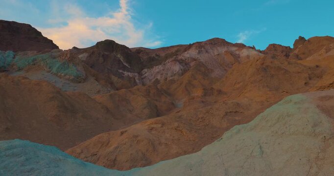 Artist&rsquo;s Palette: Colorful Hills in Death Valley National Park
