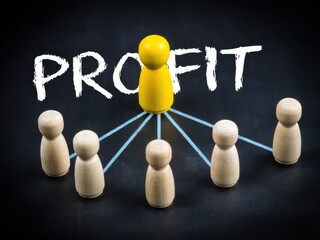 Obraz premium Business profit and leadership concept with wooden figurines and connecting lines on dark background.