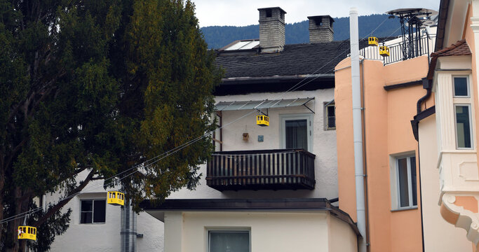 The miniature cable cars near the Hofburg Palace are a miniature installation visible in the historic center that reproduces the historic cabins of the Plose cable car that overlooks Bressanone.