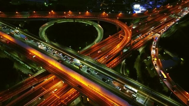 夜のインターチェンジ 空撮 4K