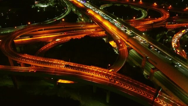 夜のインターチェンジ 空撮 4K