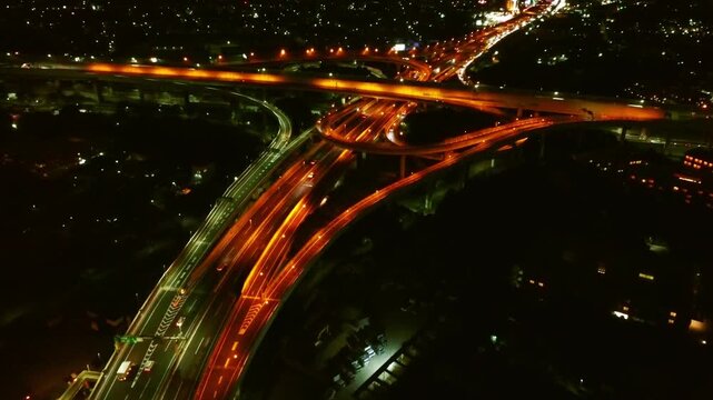 夜のインターチェンジ 空撮 4K