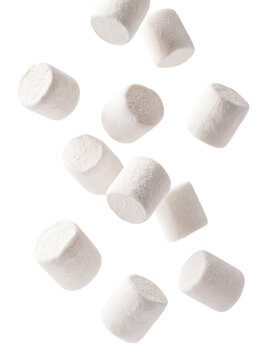 Scattered marshmallows isolated on transparent background