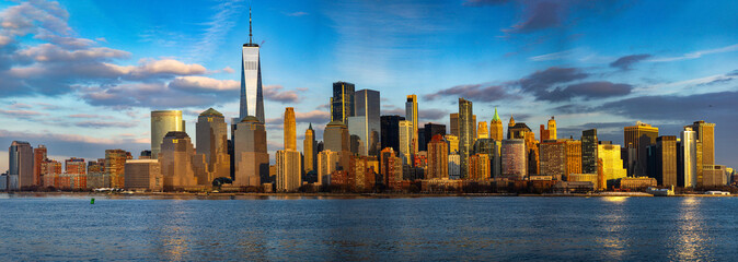 Fototapeta na wymiar New York City downtown skyline with iconic Manhattan towers.