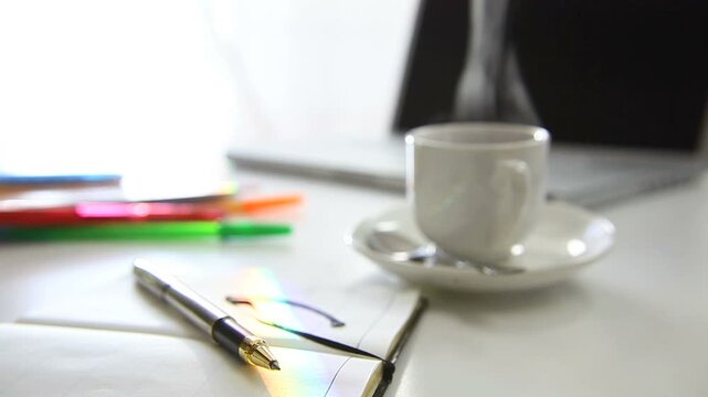 湯気がでるコーヒカップ