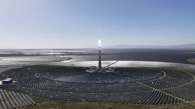 The Solar Oasis: A Hybrid CSP and PV Power Complex