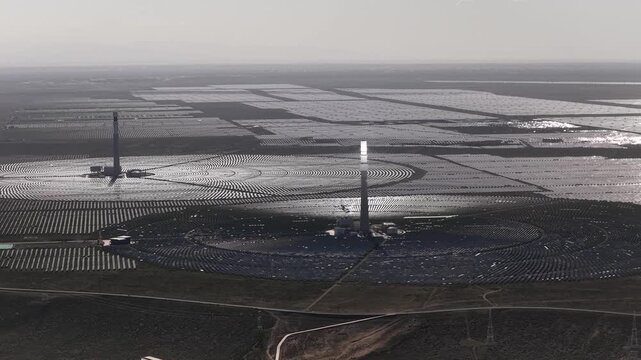The Solar Oasis: A Hybrid CSP and PV Power Complex